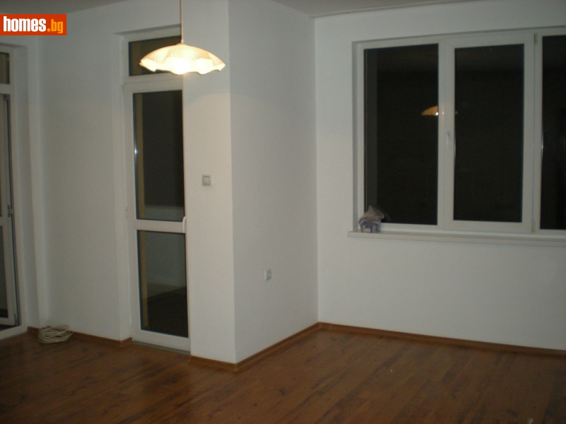 Тристаен, 100m²