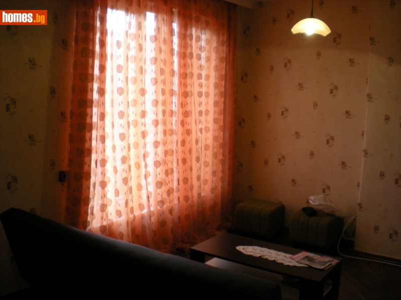 Едностаен, 42m²