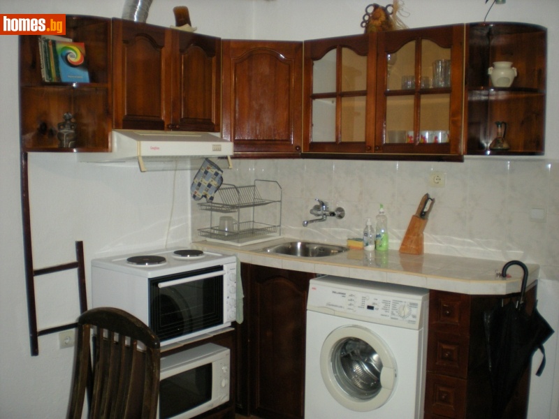 Тристаен, 70m²