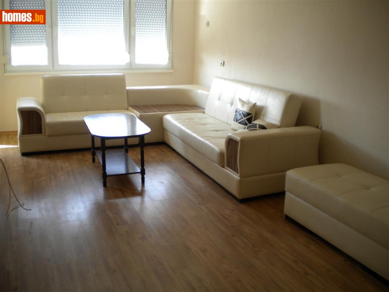 Тристаен, 98m²