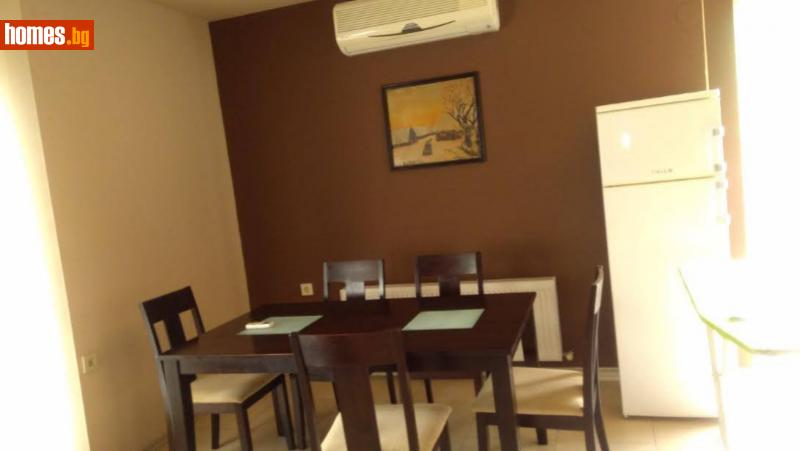 Тристаен, 89m²