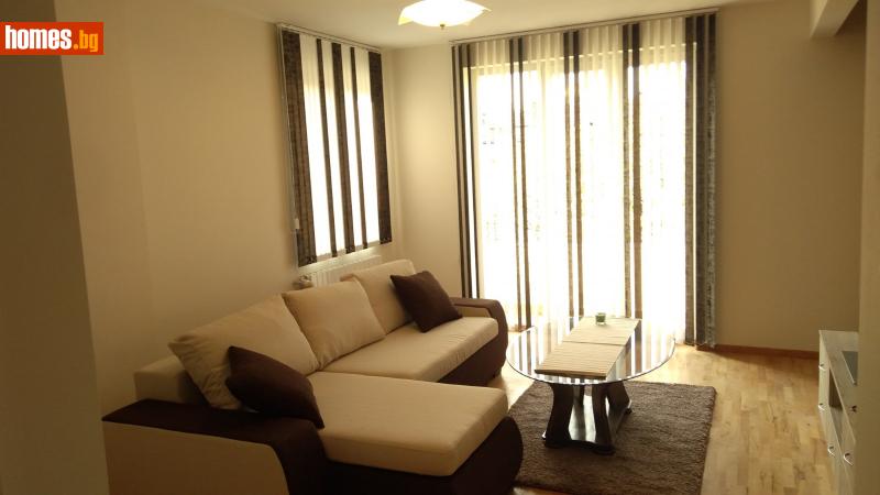 Тристаен, 117m²