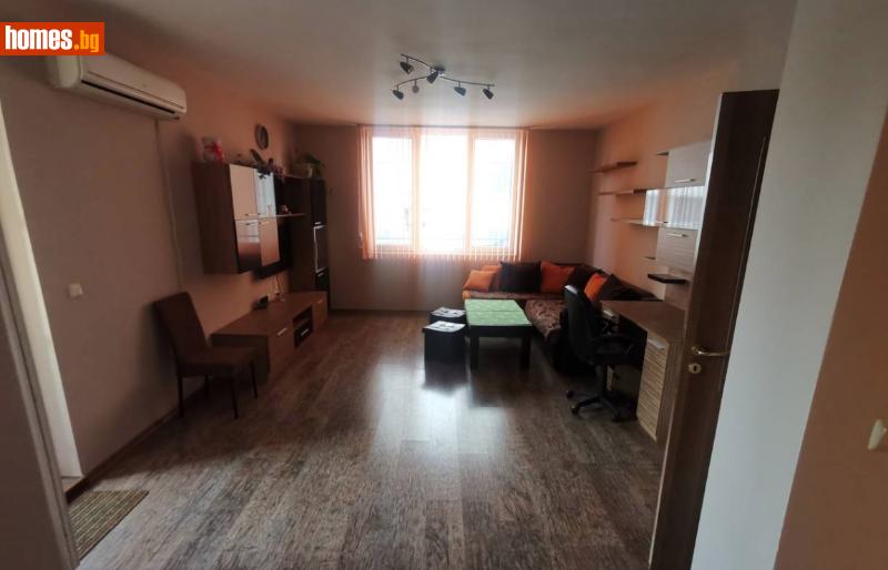 Двустаен, 70m²