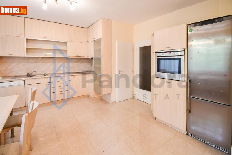 Четиристаен, 122m²