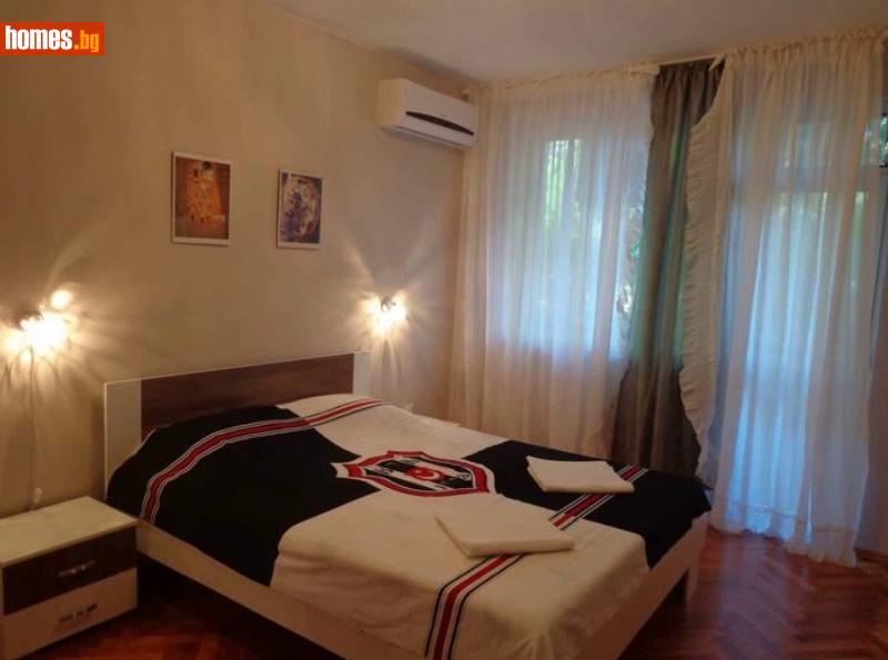 Тристаен, 70m²