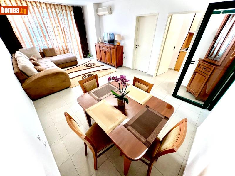 Двустаен, 77m²