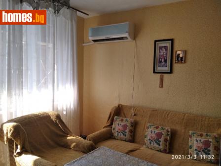Тристаен, 67m² - Апартамент за продажба - 77067696