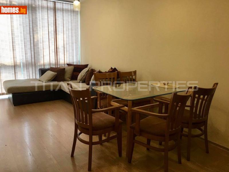 Тристаен, 90m²
