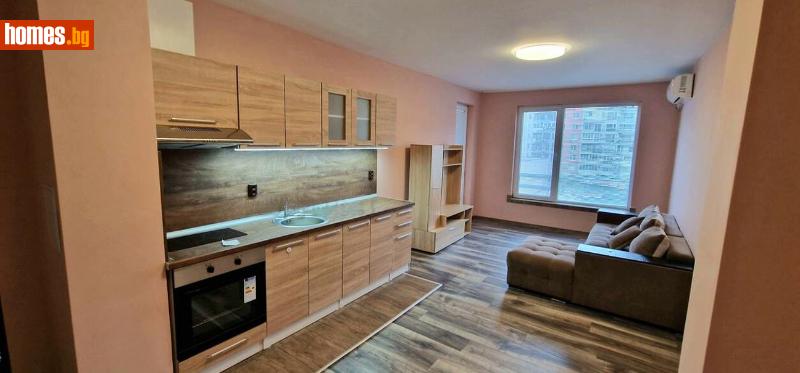 Тристаен, 80m²