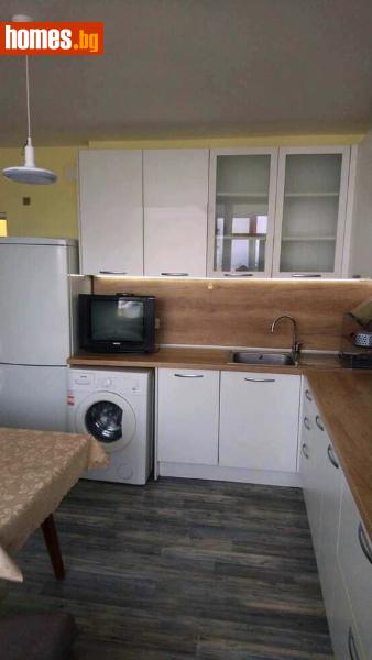 Тристаен, 80m²