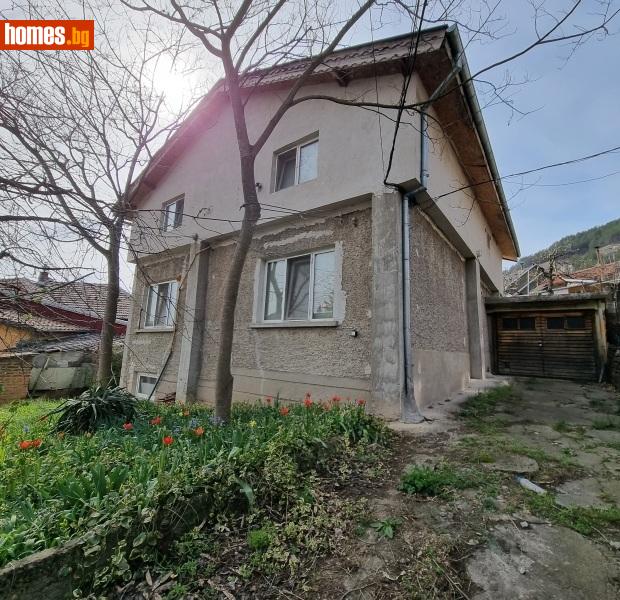 Къща, 275m²