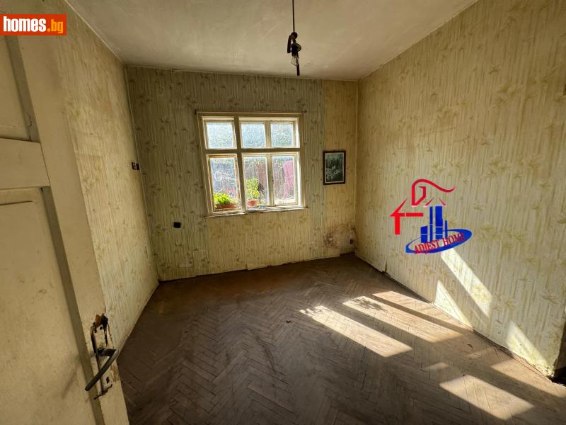 Етаж от къща, 74m² -  Широк център, Шумен - Къща за продажба - Аджест хоум - 111760895