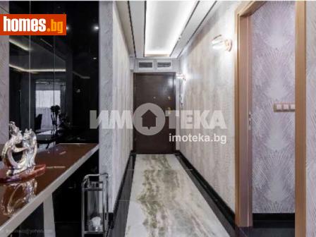 Тристаен, 217m² - Апартамент за продажба - 112521428