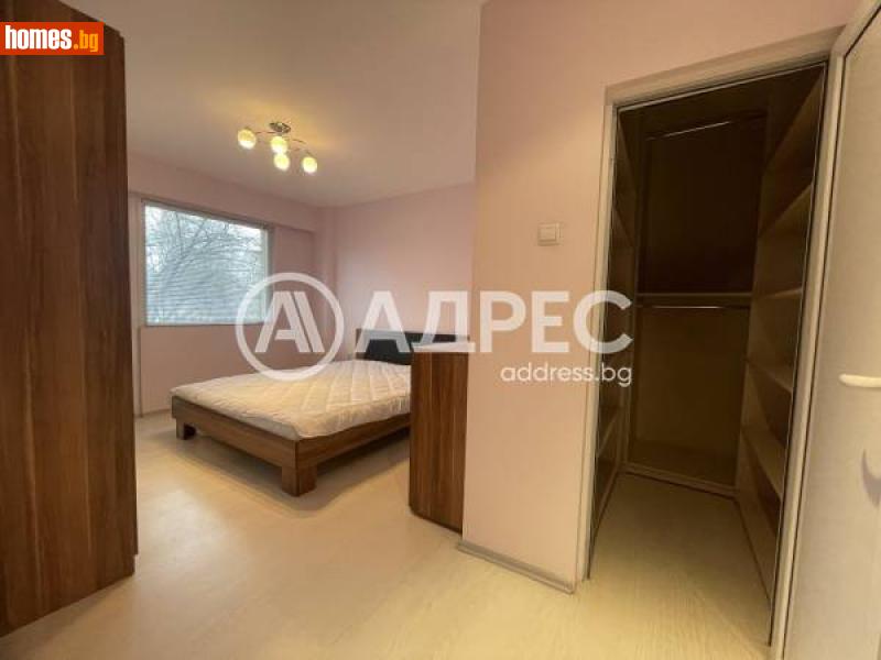 Тристаен, 78m²