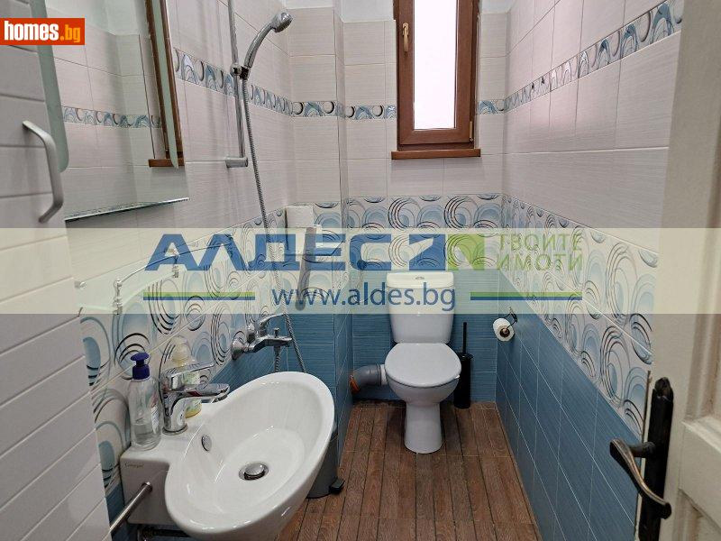 Тристаен, 103m² - снимка 8