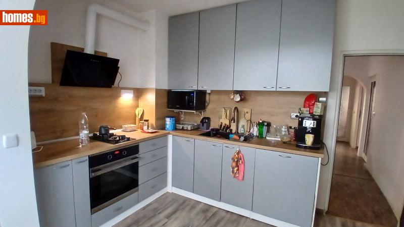 Многостаен, 110m² - Жк. Тракия, Шумен - Апартамент за продажба - Адрес недвижими имоти - кантора Шумен - 113749053