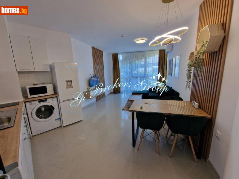 Двустаен, 65m²
