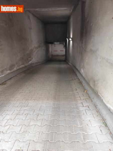 Гараж, 250m² - Жк. Белите Брези, София - Апартамент за продажба - АЛЕКСАНДЪР ИМОТИ ЕООД - 115739505