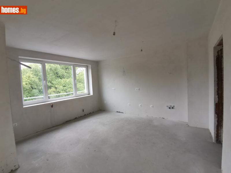 Тристаен, 96m² - снимка 3