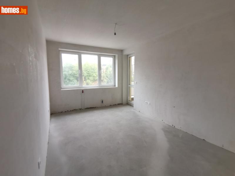 Тристаен, 96m² - снимка 8