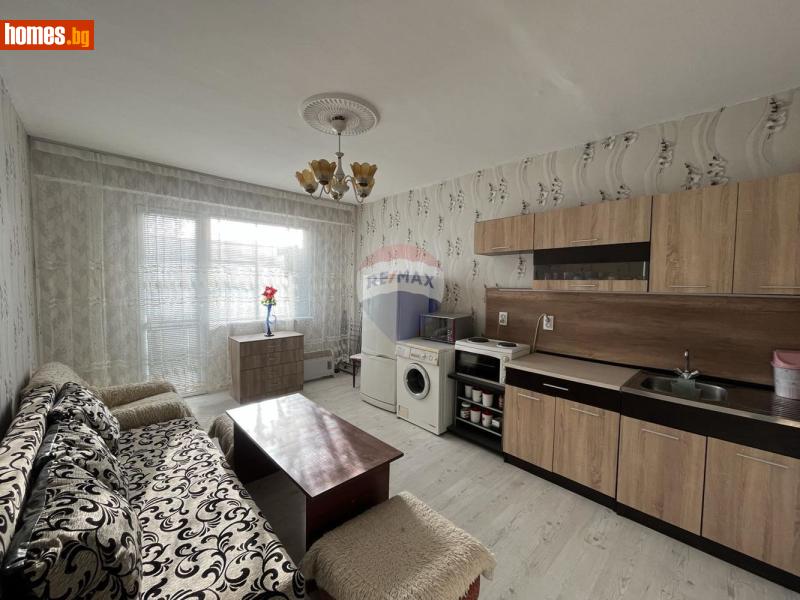 Тристаен, 57m² -  Промишлена Зона Север, Добрич - Апартамент за продажба - RE/MAX Family - 116540916