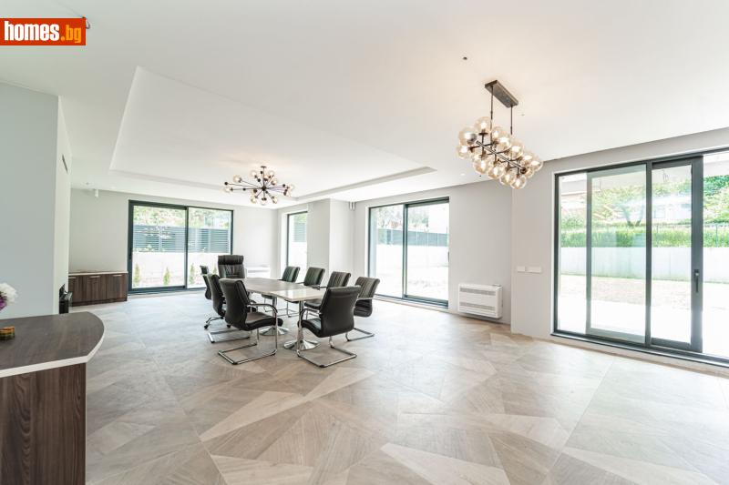 Къща, 820m²