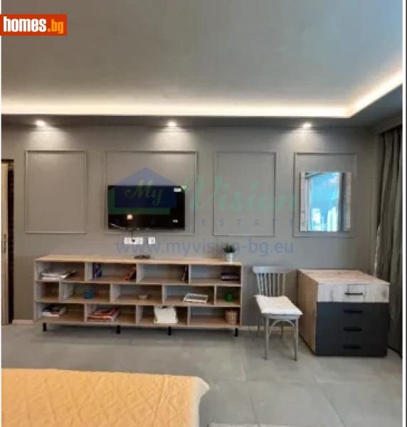Тристаен, 75m²