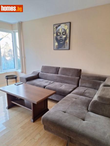 Тристаен, 115m²