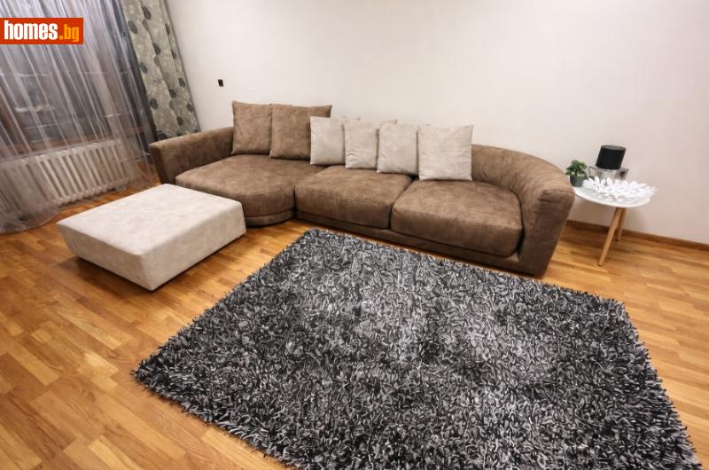 Тристаен, 125m²