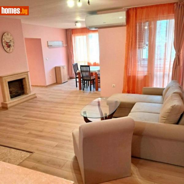 Тристаен, 110m²