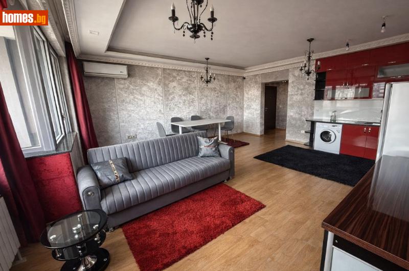 Тристаен, 135m²