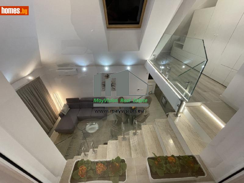 Тристаен, 111m²