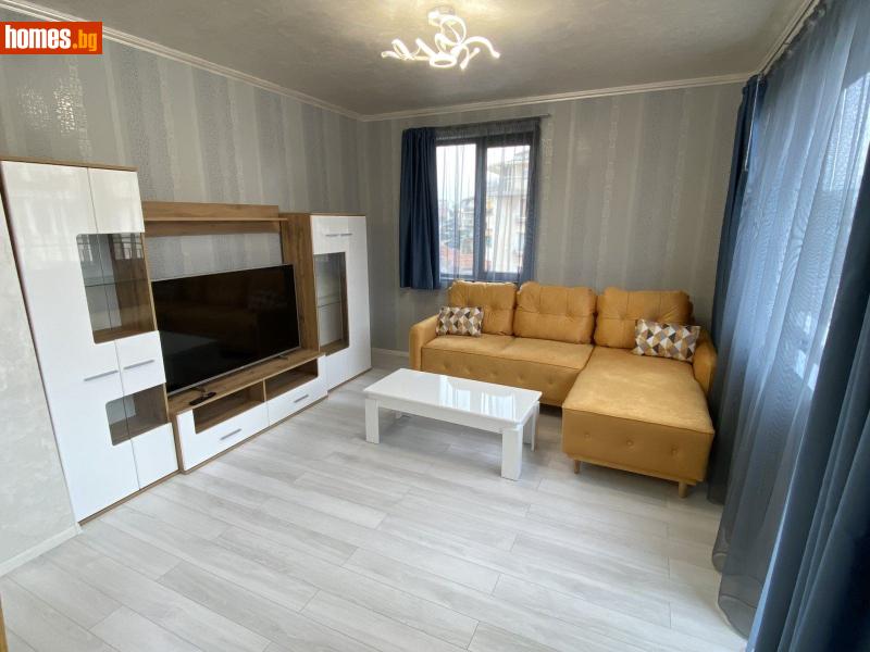Тристаен, 118m²