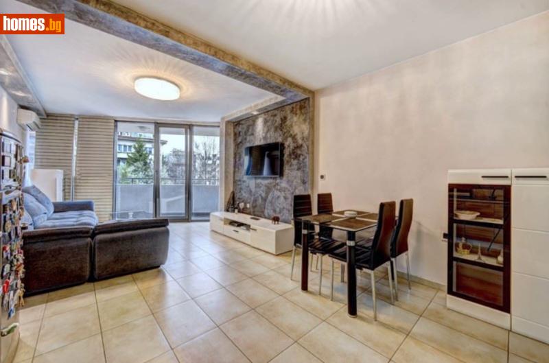Двустаен, 80m²
