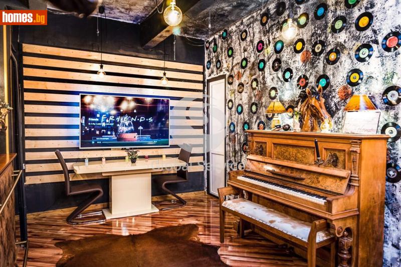 Тристаен, 100m² -  Център, София - Апартамент за продажба - Глобъл Сървисиз ООД - 118244646