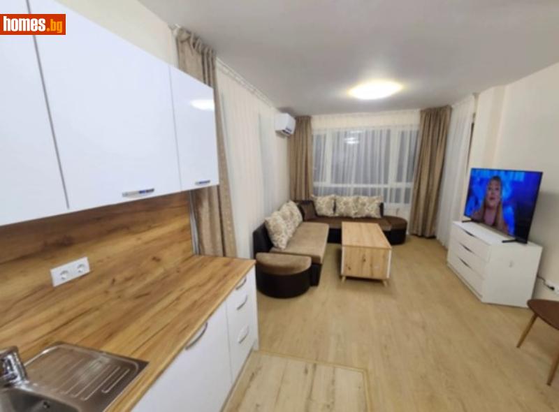 Тристаен, 100m²