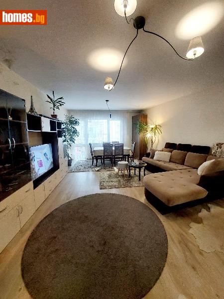 Тристаен, 130m²