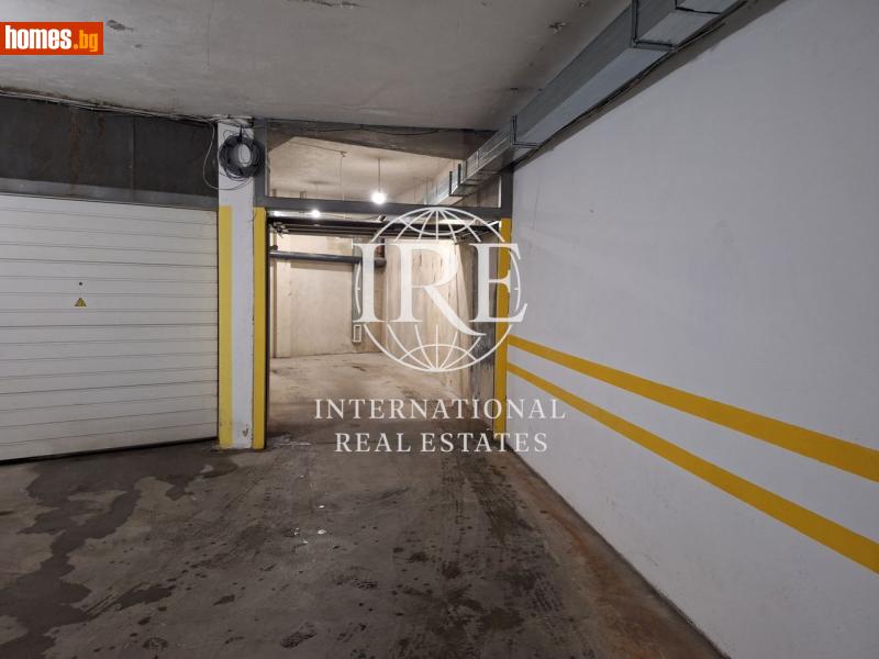 Гараж, 32m² -  Център, Варна - Апартамент за продажба - Интернешънъл Риъл Естейтс - 118504746