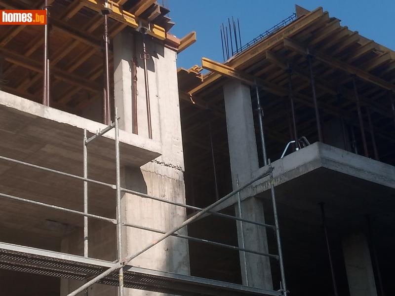 Тристаен, 100m² - Жк. Люлин 6, София - Апартамент за продажба - Ирида - 118669146