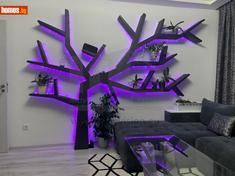 Тристаен, 75m²