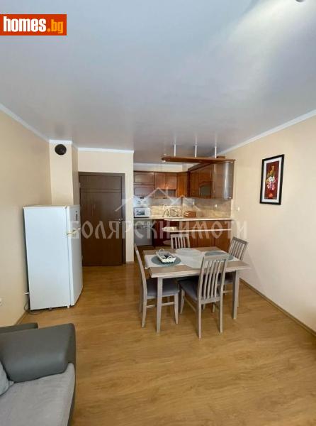 Двустаен, 65m²