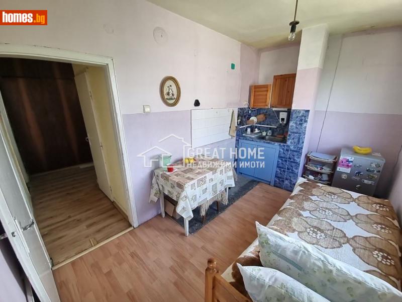 Тристаен, 65m² - Жк. Запад, Търговище - Апартамент за продажба - ГРЕАЙТ ХОУМ ЕООД - 119261131