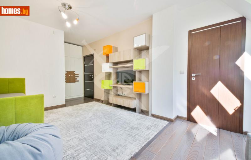 Тристаен, 200m² - снимка 2