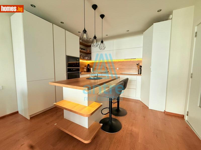 Тристаен, 103m² - Кв. Кръстова Вада, София - Апартамент за продажба - Антре - 119330542