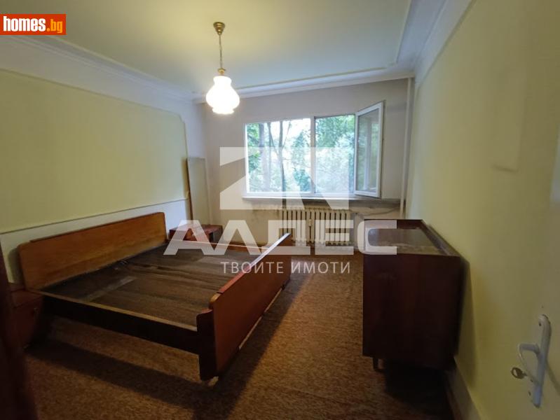 Тристаен, 89m² - снимка 5