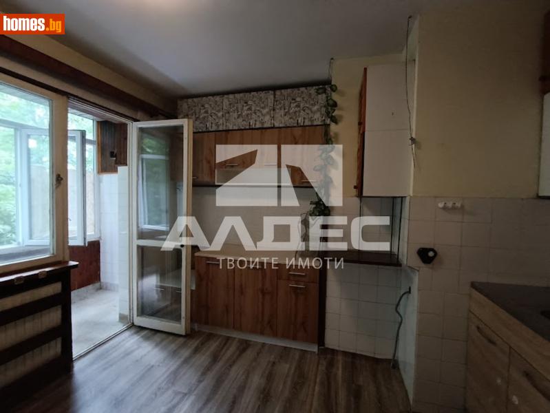 Тристаен, 89m² - снимка 2