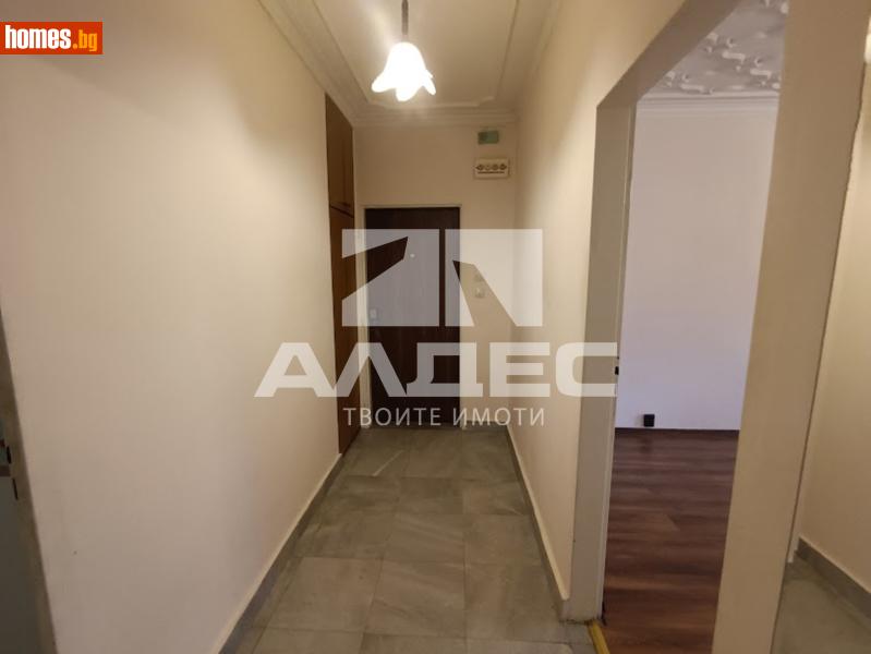 Тристаен, 89m² - снимка 7