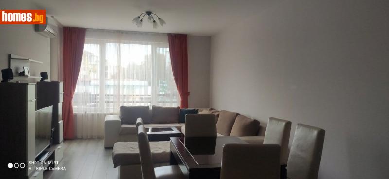 Тристаен, 107m²