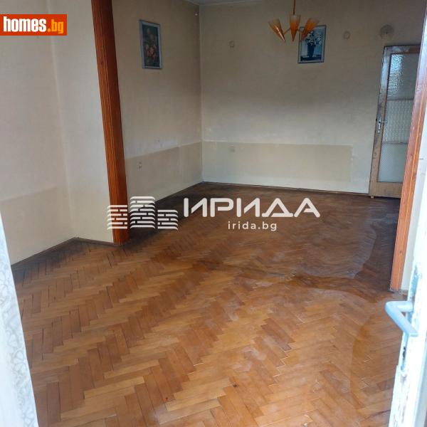 Тристаен, 80m² - снимка 1