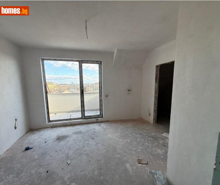 Тристаен, 135m² - снимка 8